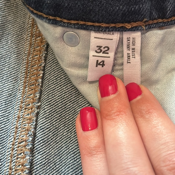 Loft Size 32. Skynny Ankle. High Waist jeans. - Picture 3 of 4